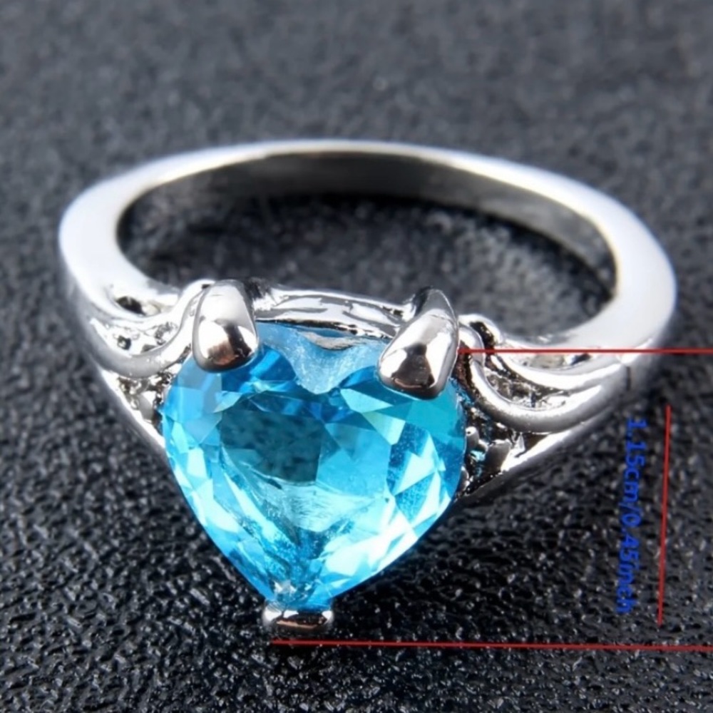 Elegant Blue Heart Ring Size 9